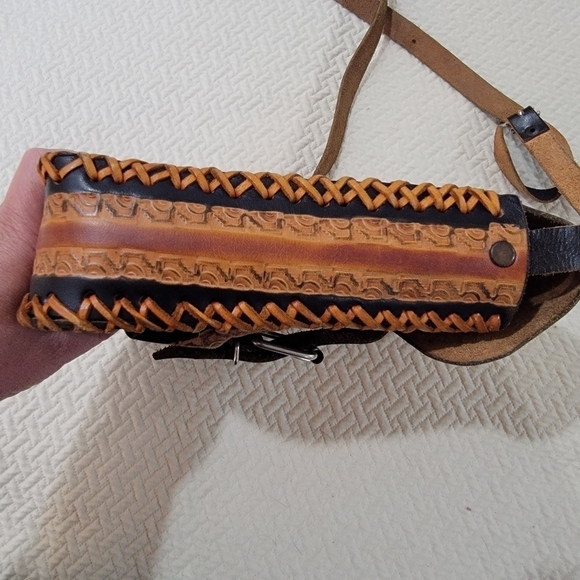 Handmade Tooled Leather Crossbody Satchel Bag Black Brown Made in Mexico - Picture 10 of 16